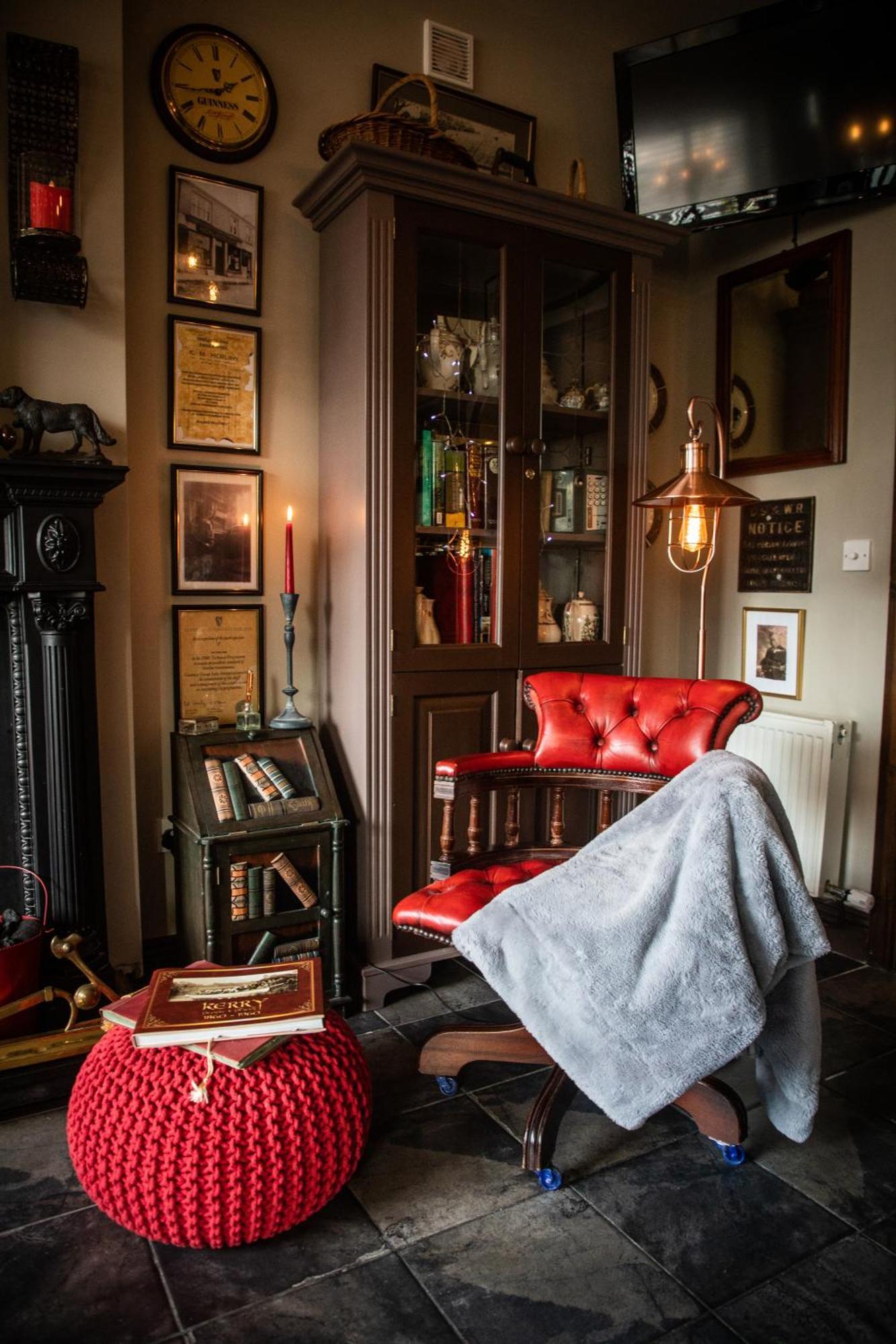 Herlihy'S, Half-Way-House Farranfore Bagian luar foto